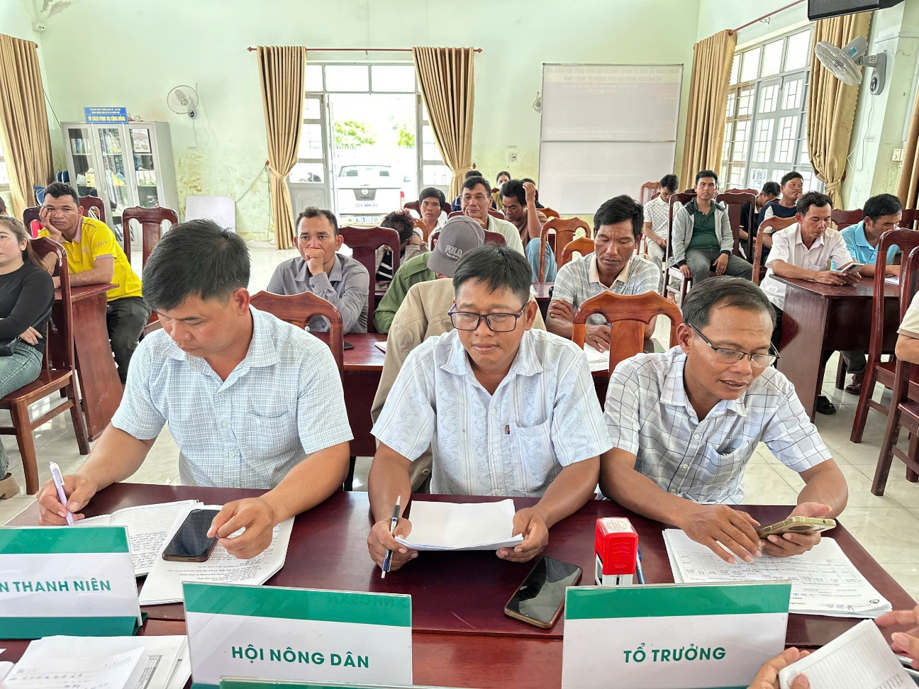 NGUỒN VỐN TÍN DỤNG CHÍNH SÁCH TIẾP SỨC NGƯỜI NGHÈO VƯƠN LÊN