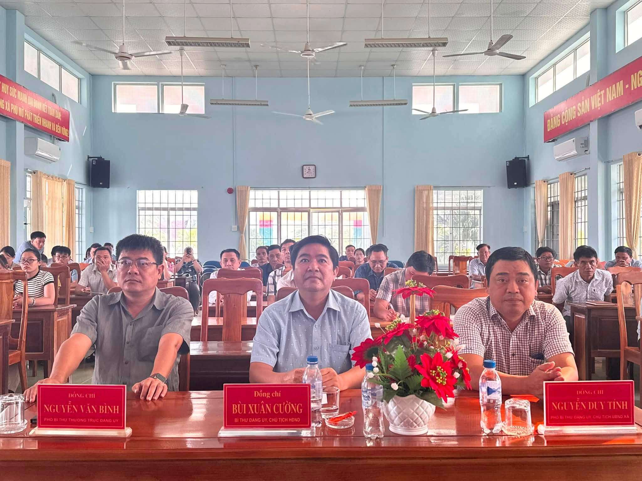 Điểm cầu xã Phú Mỡ tham dự Hội nghị toàn quốc quán triệt Nghị quyết Hội nghị Trung ương lần thứ Ba khóa XIV